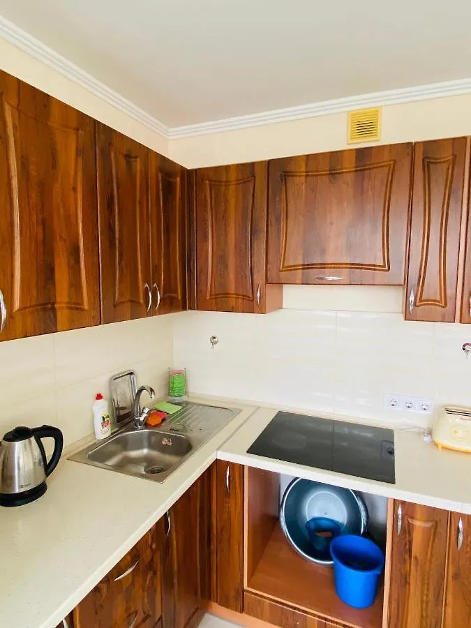 View Fresh Apartment Near The Metro Kijev